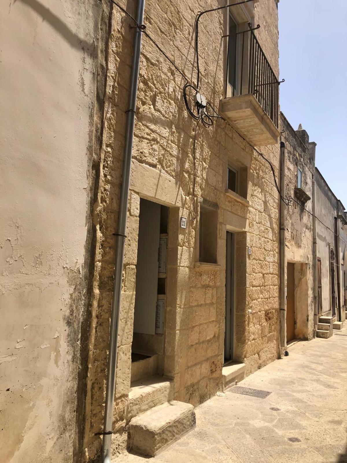فيلا Odegos Monolocali Vico Sant'Antonio كاربينيانو سالينتينو المظهر الخارجي الصورة