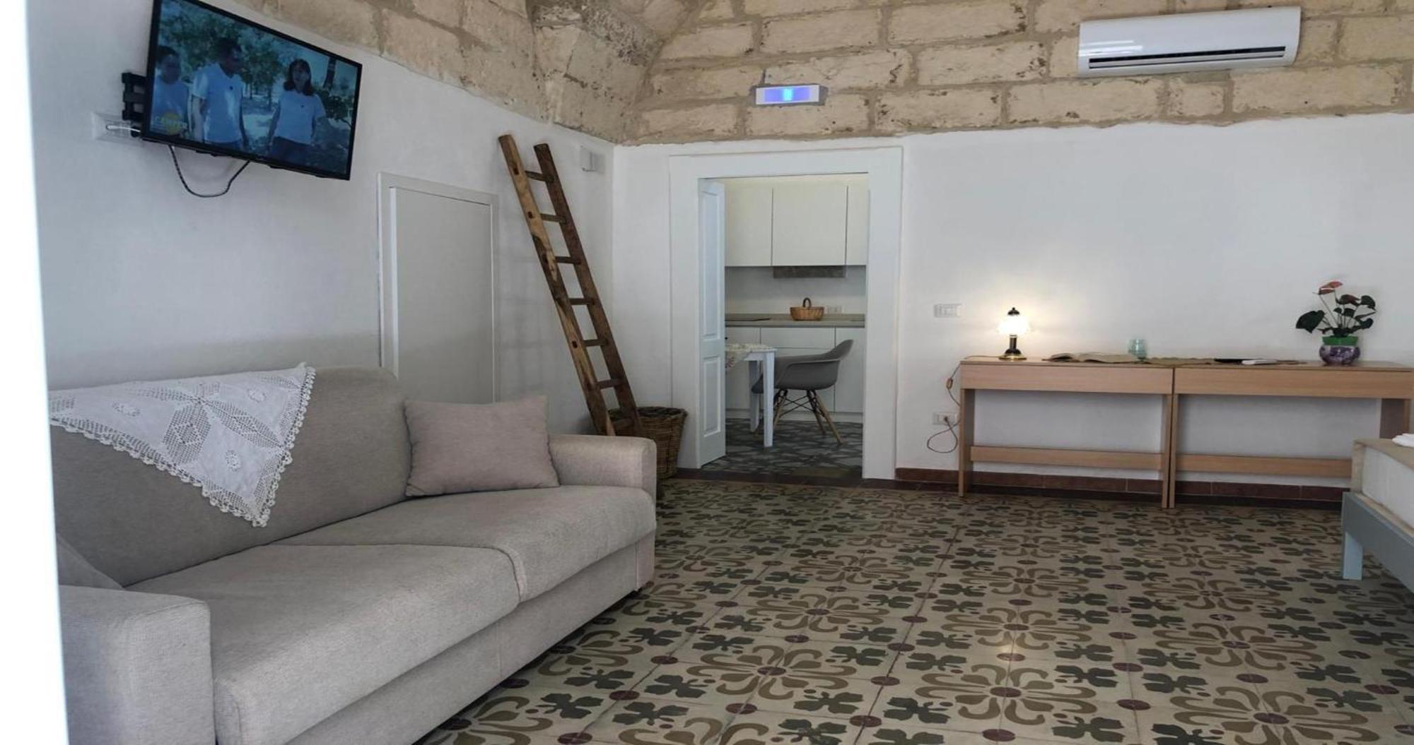 فيلا Odegos Monolocali Vico Sant'Antonio كاربينيانو سالينتينو المظهر الخارجي الصورة