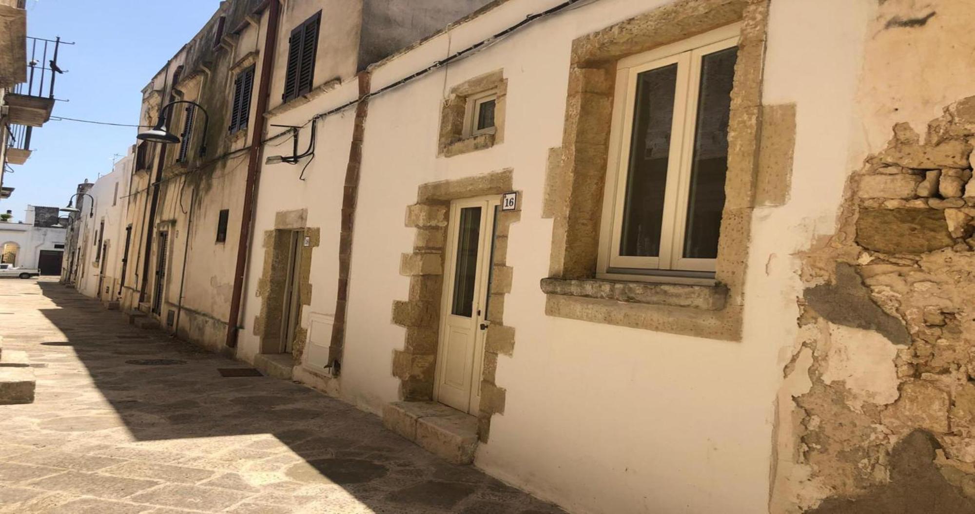 فيلا Odegos Monolocali Vico Sant'Antonio كاربينيانو سالينتينو المظهر الخارجي الصورة