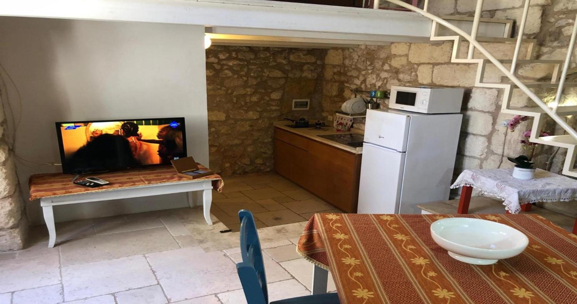 فيلا Odegos Monolocali Vico Sant'Antonio كاربينيانو سالينتينو المظهر الخارجي الصورة